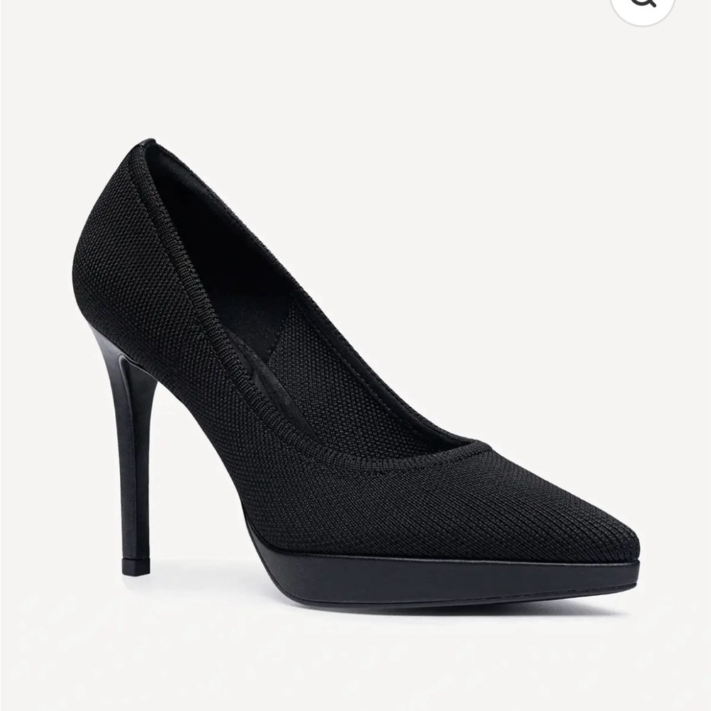 StyleFlex Pointed Toe Heeled Platform Pumps